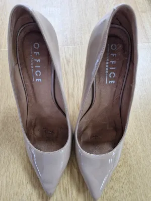 Beige Office Patent Heels / Well Worn