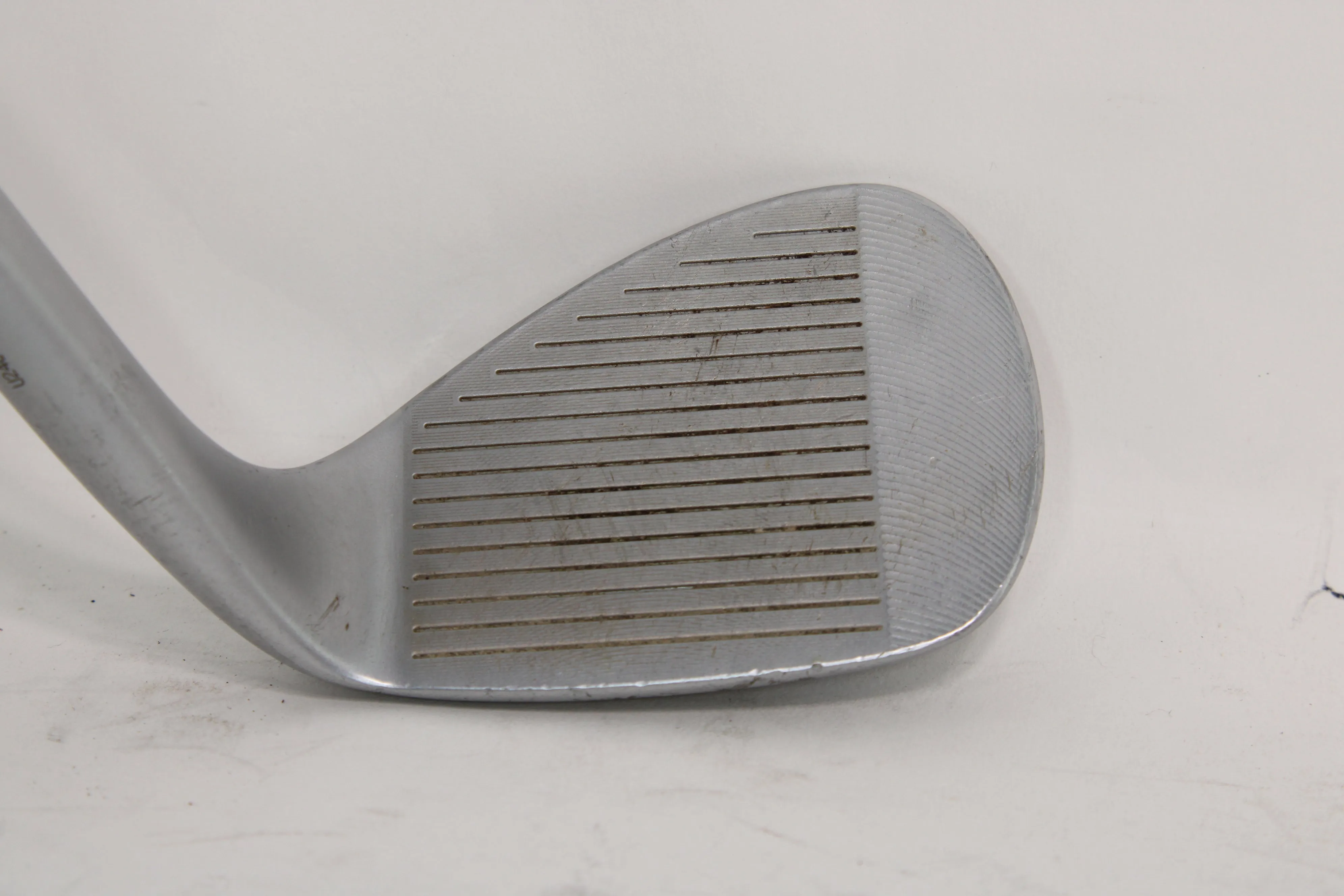 Cleveland RTX 4 Tour Satin Wedge Left Handed 56*/10* Bounce M grind with Dynamic Gold Tour Issue S400 Shaft