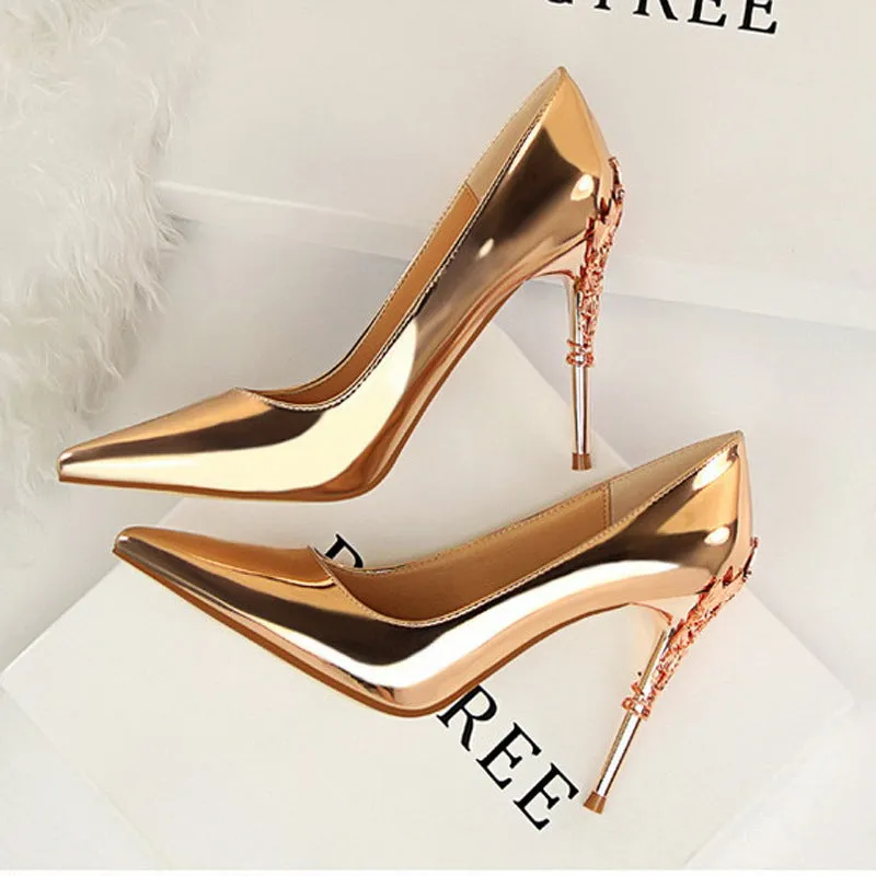 Glossy Leaf Patent Pumps