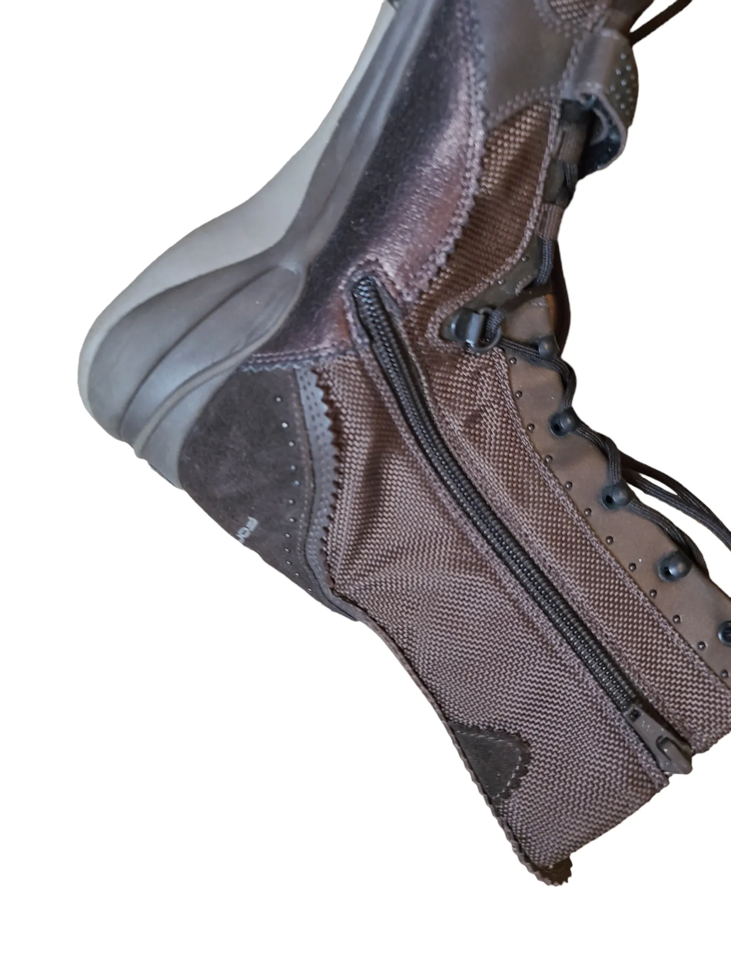 Neutral biker boots