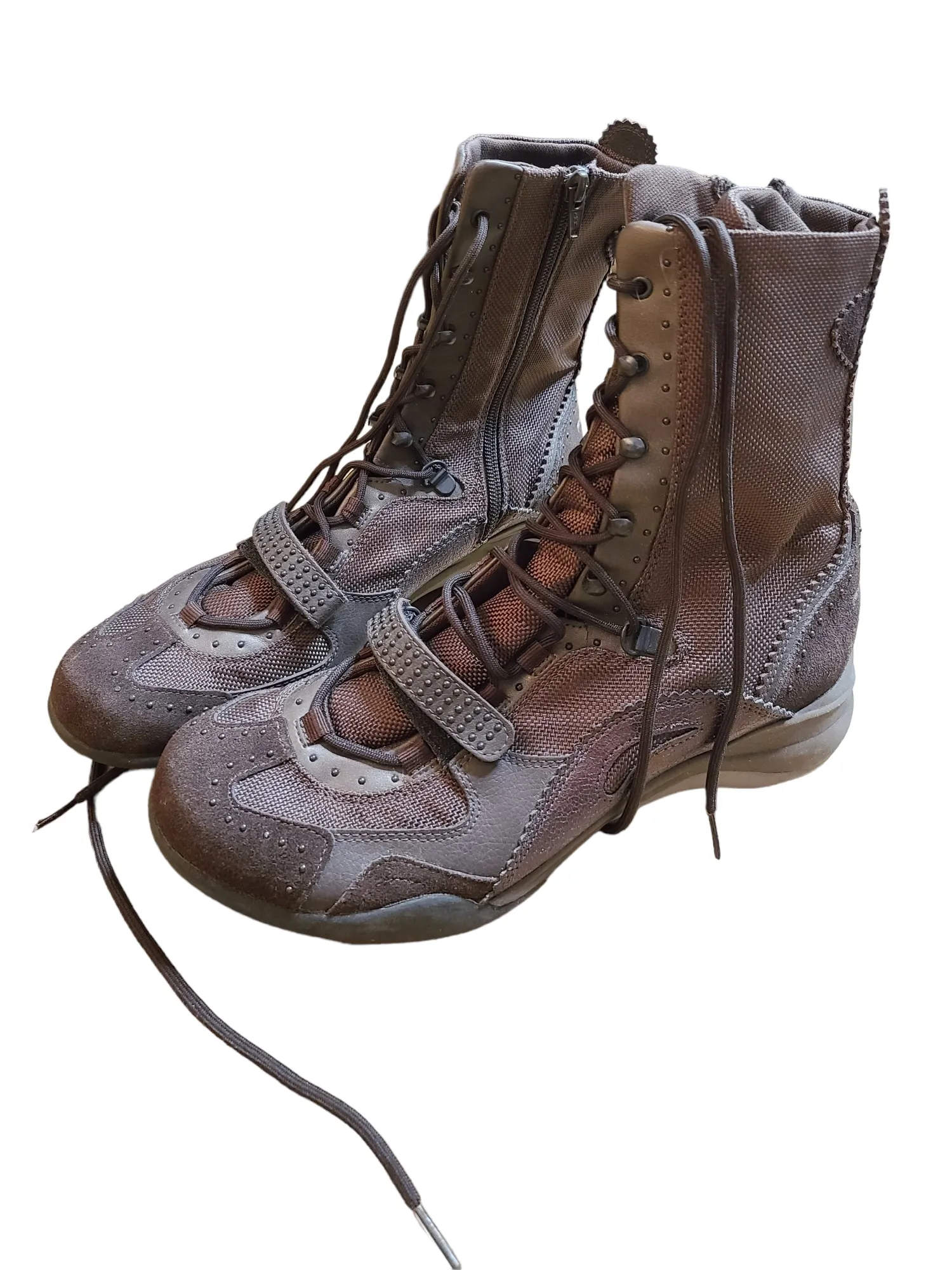 Neutral biker boots