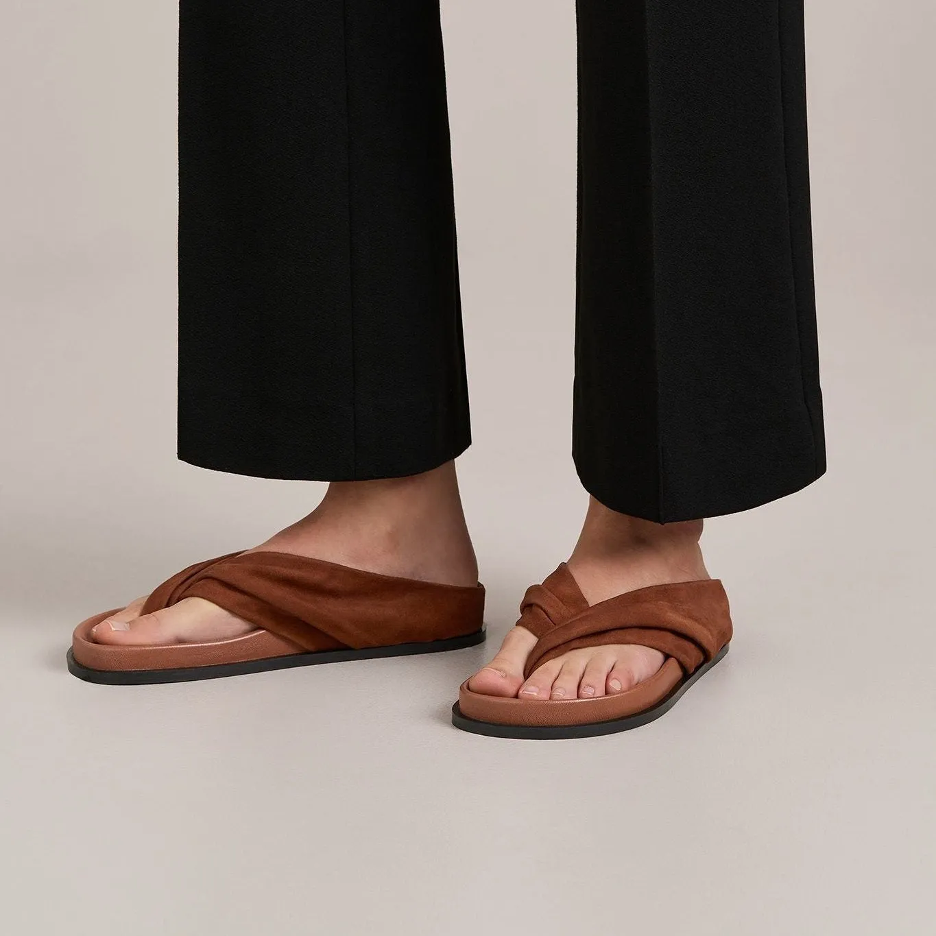 THE SHAW SANDAL - SIENNA SUEDE