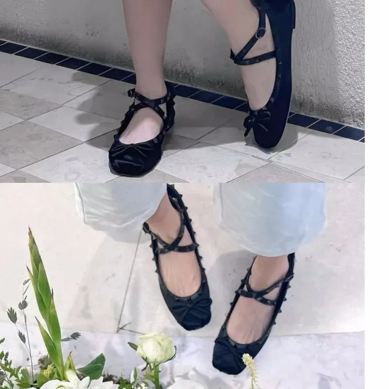 V family riveted satin ballet shoes female new bow French single shoes flat bottom Mary Jane princess shoes